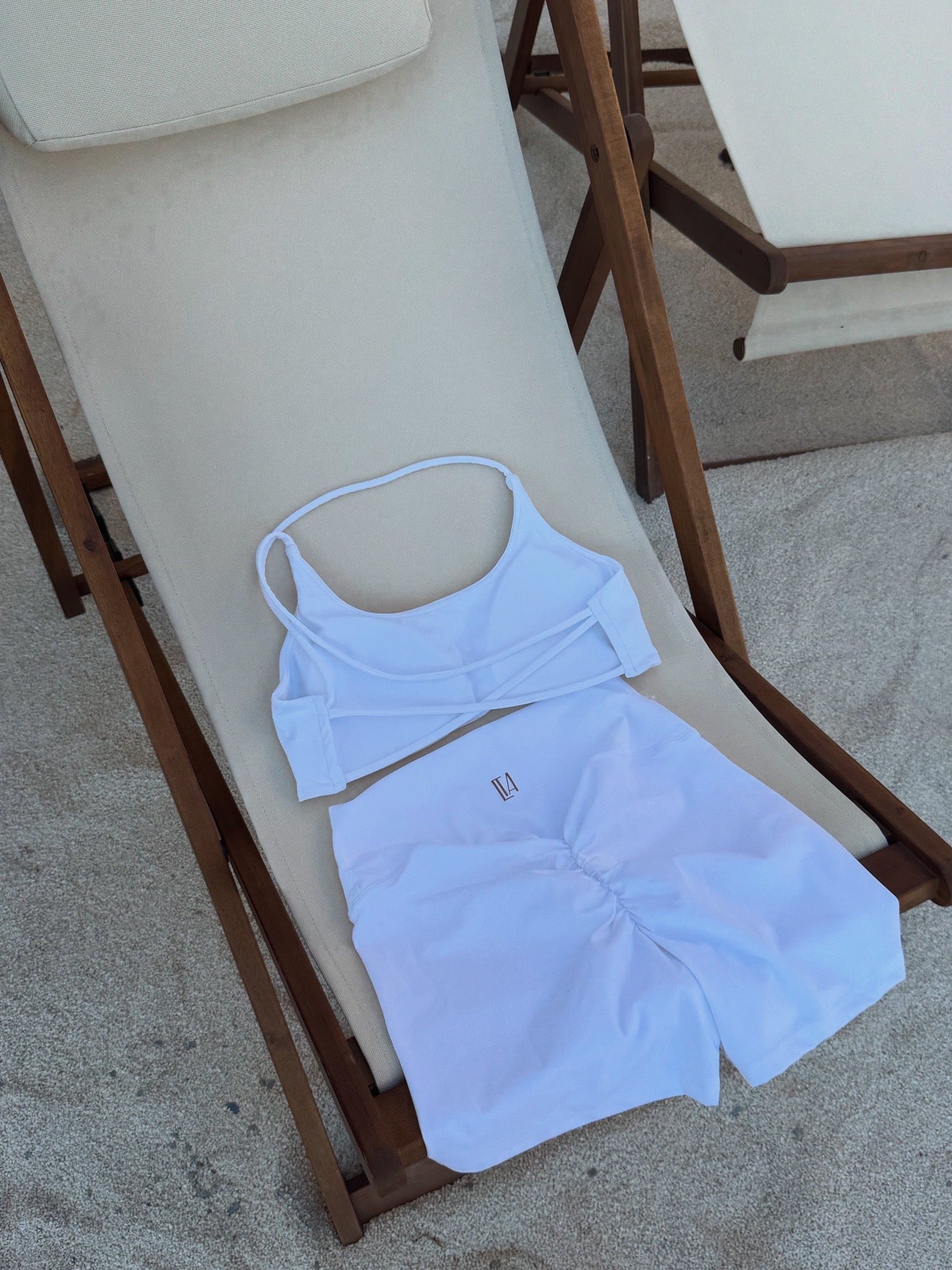Simple & Crunch — Shorts