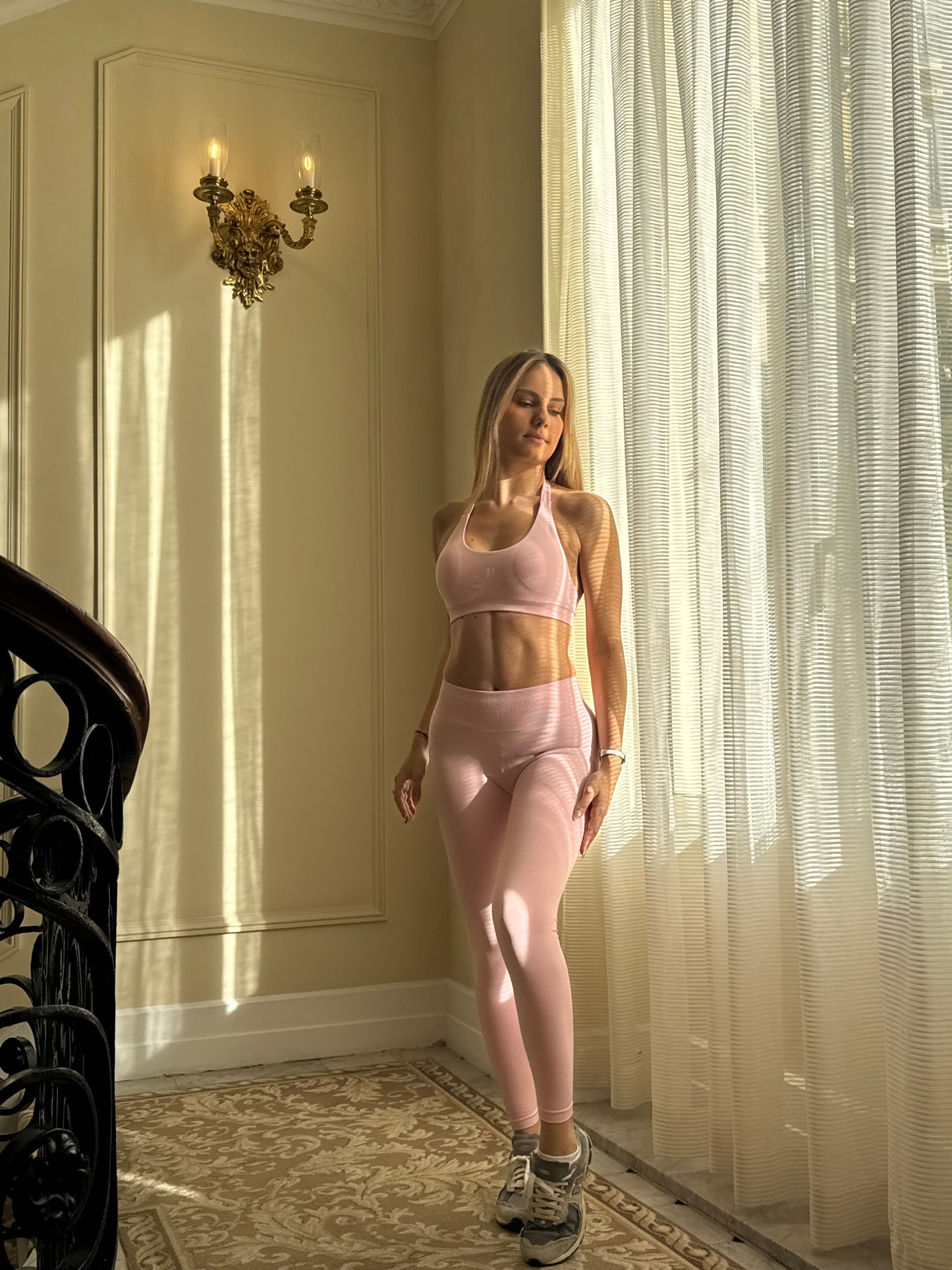 Ensemble GlowRevolution™ Rose Poudré - Brassière et Legging Crunch RALIA