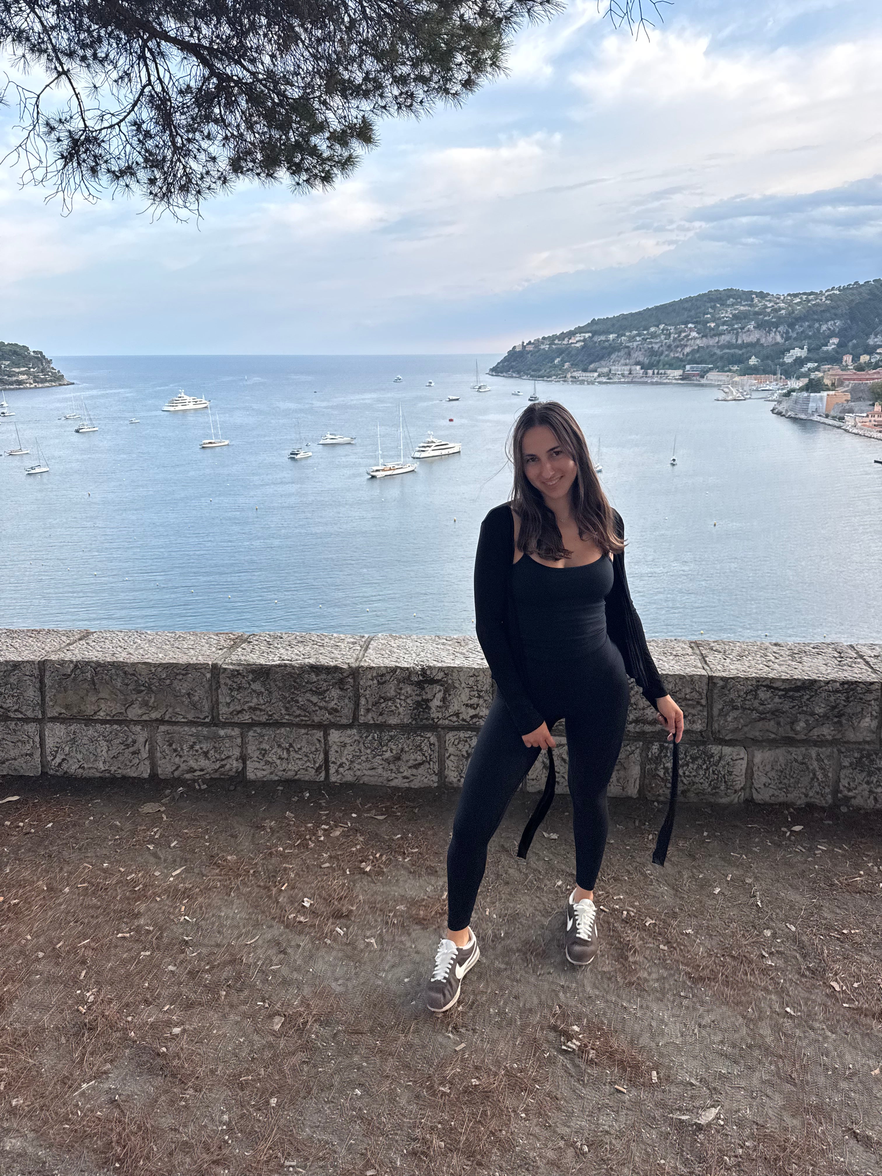 Cache-Cœur Blanc Femme | Élégance, Confort & Style Minimaliste